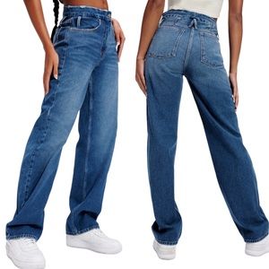 GOOD AMERICAN Straight Leg Jeans!
